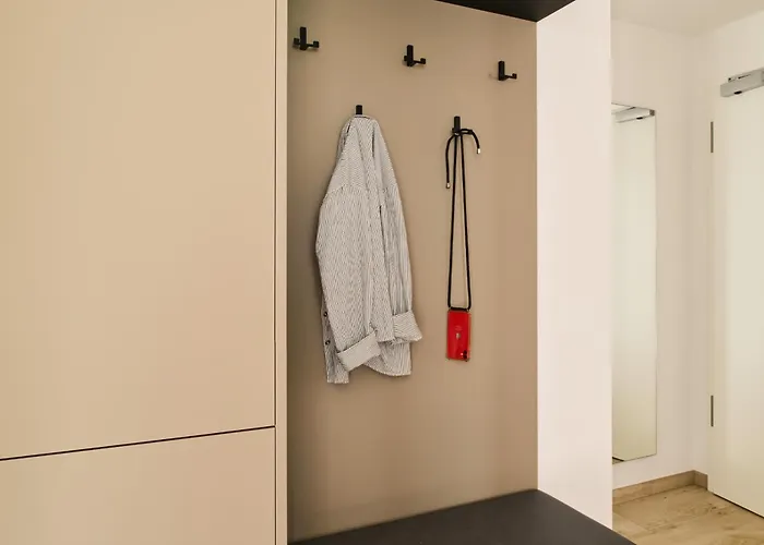 Alpenview Sunshower شقة